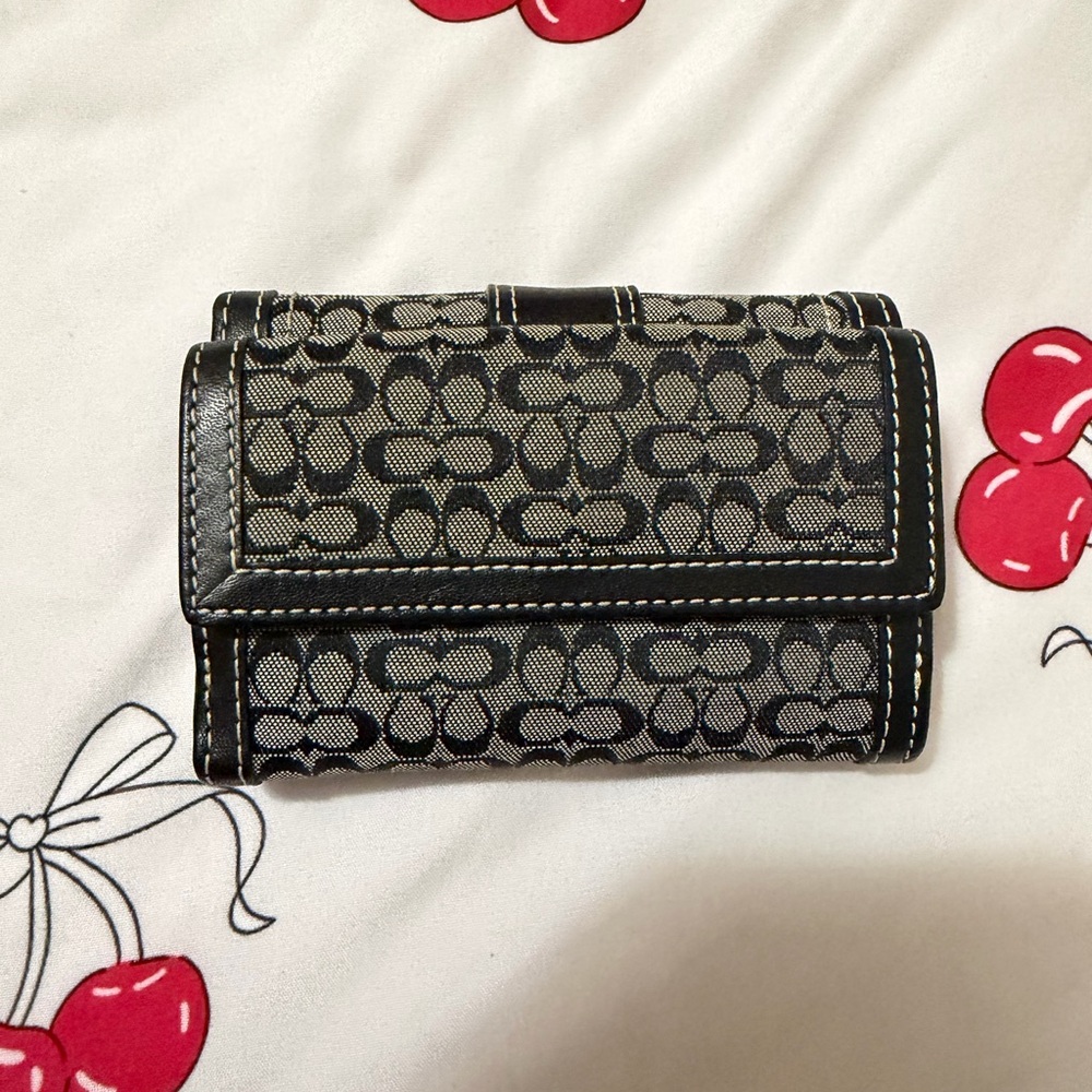 🖤Rare Vintage Coach Black Gray Signature Canvas Soho Wallet with Buckle Accent - Picture 5 of 14